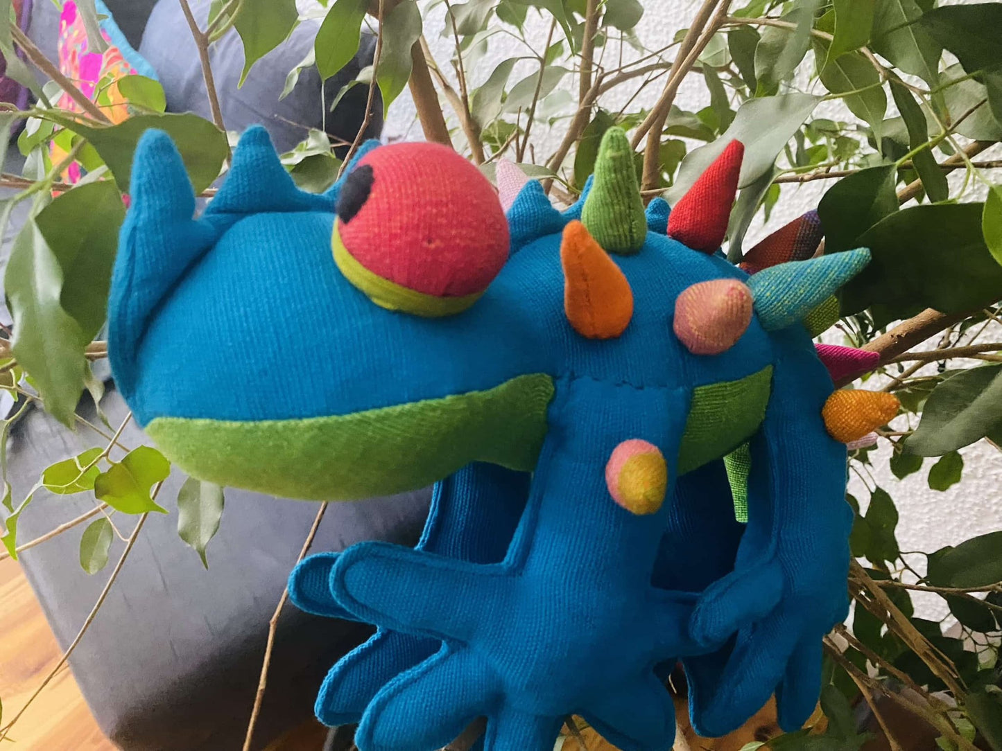 Bunter Dorndrache Kuscheltier Chameleon 30 cm Barefoot