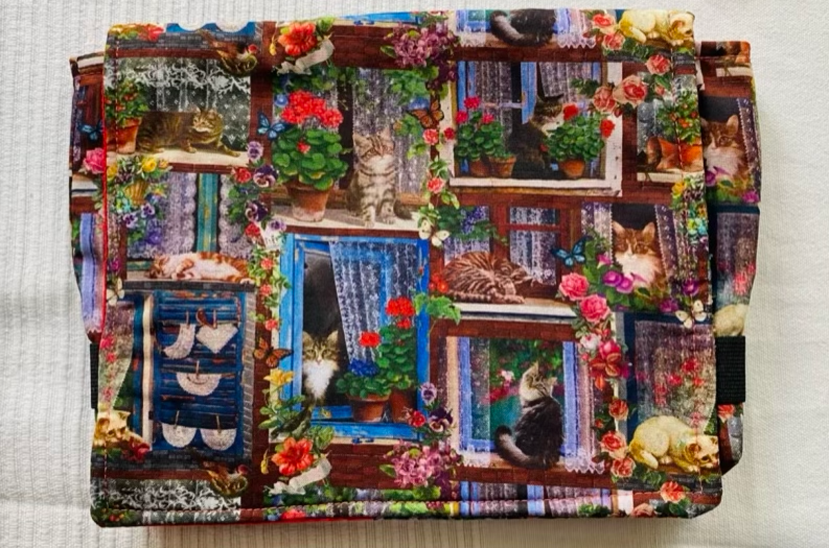 Buch-Organizer „Katzen am Fenster“ – Größe M Tulipas handmade