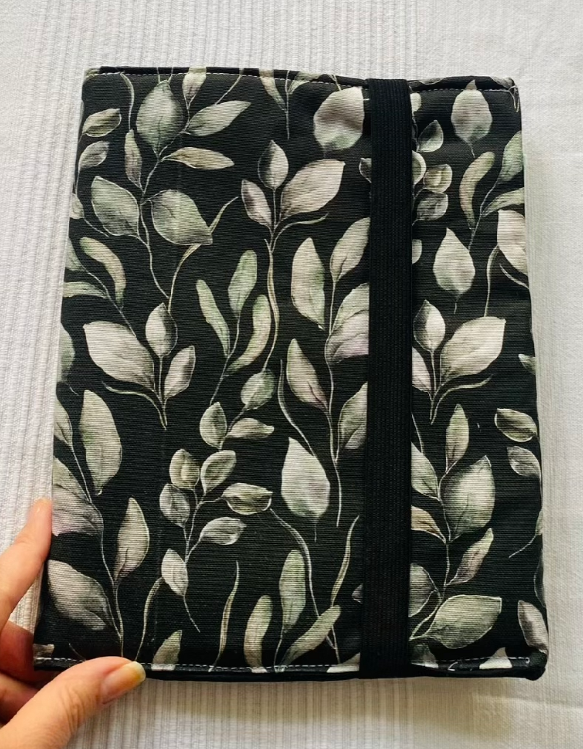 Buch-Organizer XL „Blätternacht“ – für Bücher und alles, was du zum Lesen brauchst Tulipas handmade