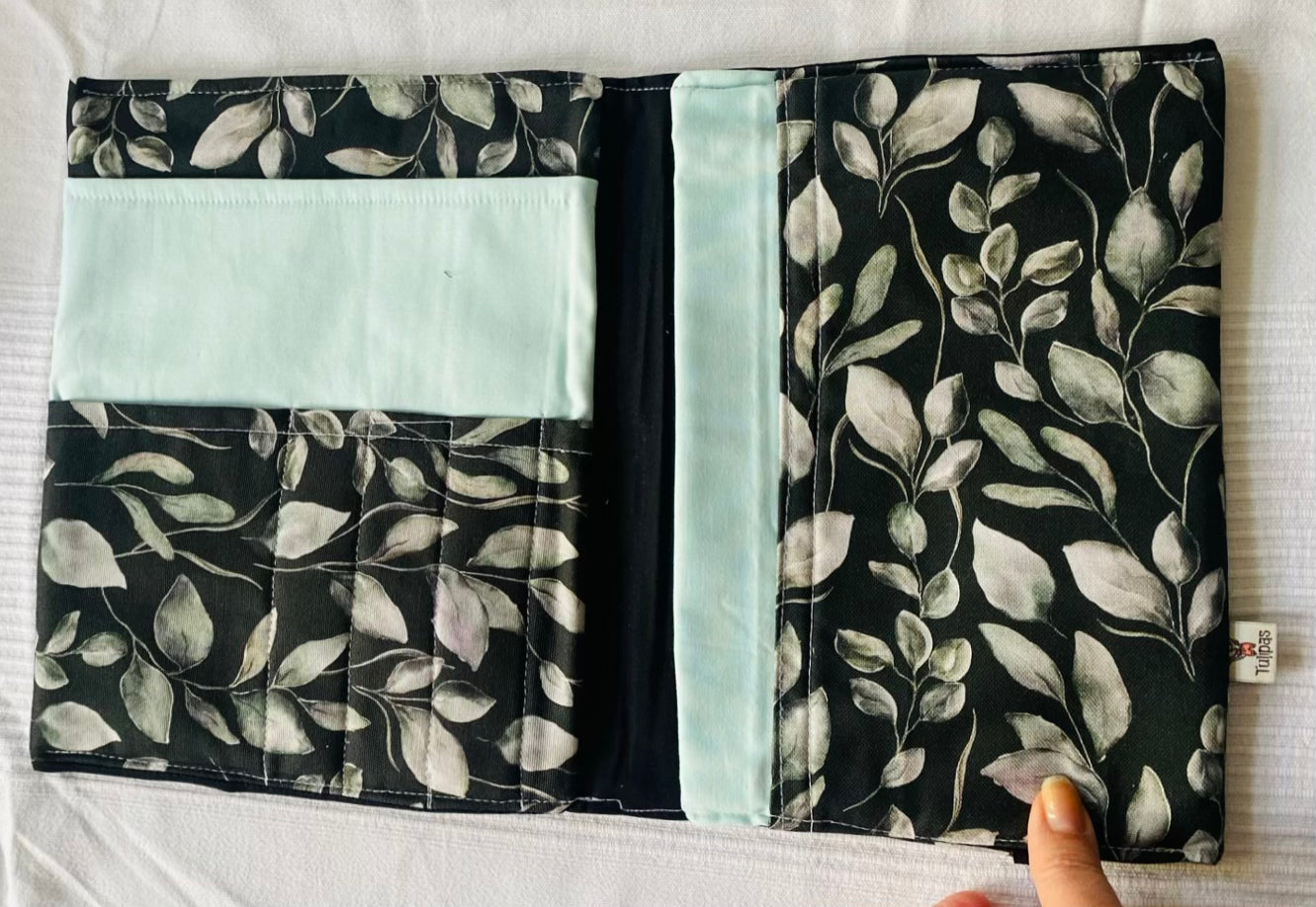 Buch-Organizer XL „Blätternacht“ – für Bücher und alles, was du zum Lesen brauchst Tulipas handmade