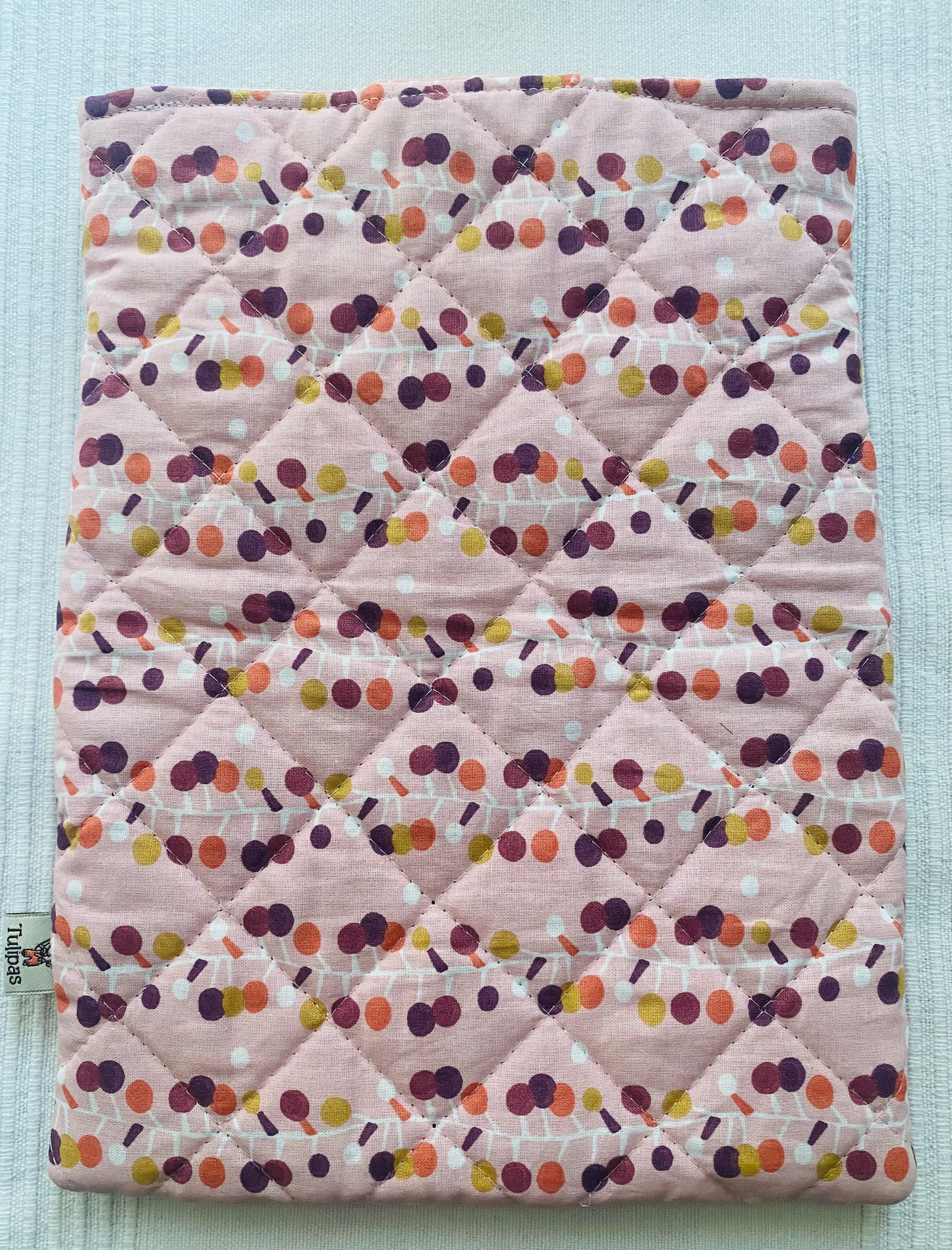 Gepolsterte Buchhülle „Beeren" mit Fronttasche · Booksleeve 20 x 26 cm · handgemacht Tulipas handmade