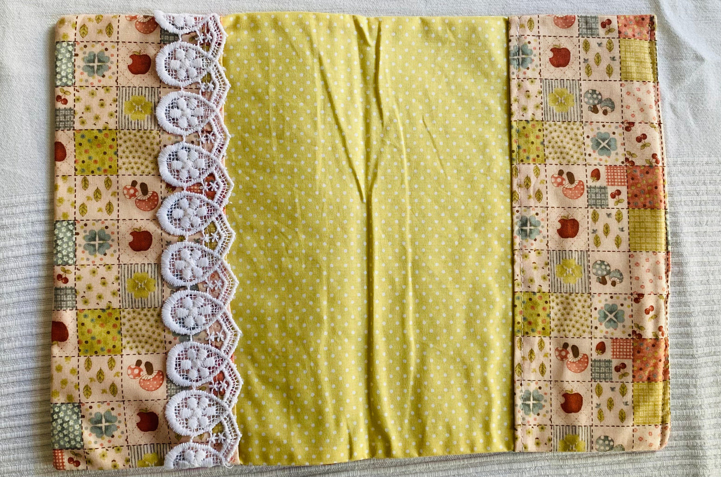 Buchhülle "Apfelgarden"aus Stoff für Bücher & Notizbücher Tulipas handmade