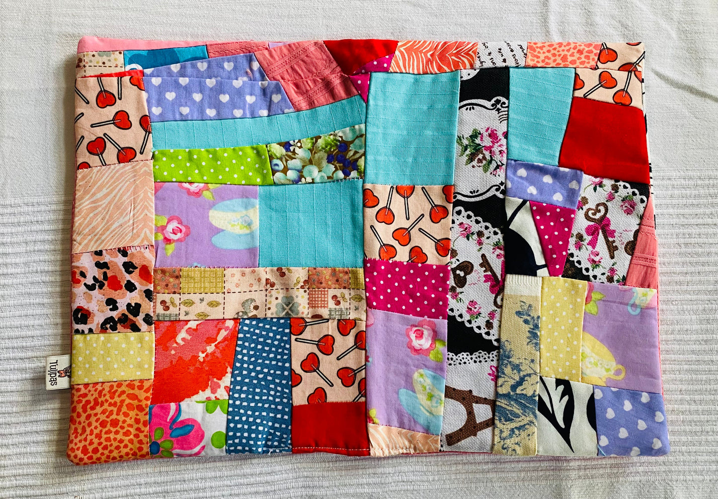 Buchhülle "Patchwork"aus Stoff für Bücher & Notizbücher Tulipas handmade