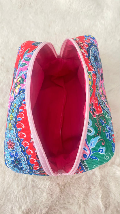 Kosmetiktasche Boho Love – Buntes Blumenmuster | Handmade Tulipas handmade