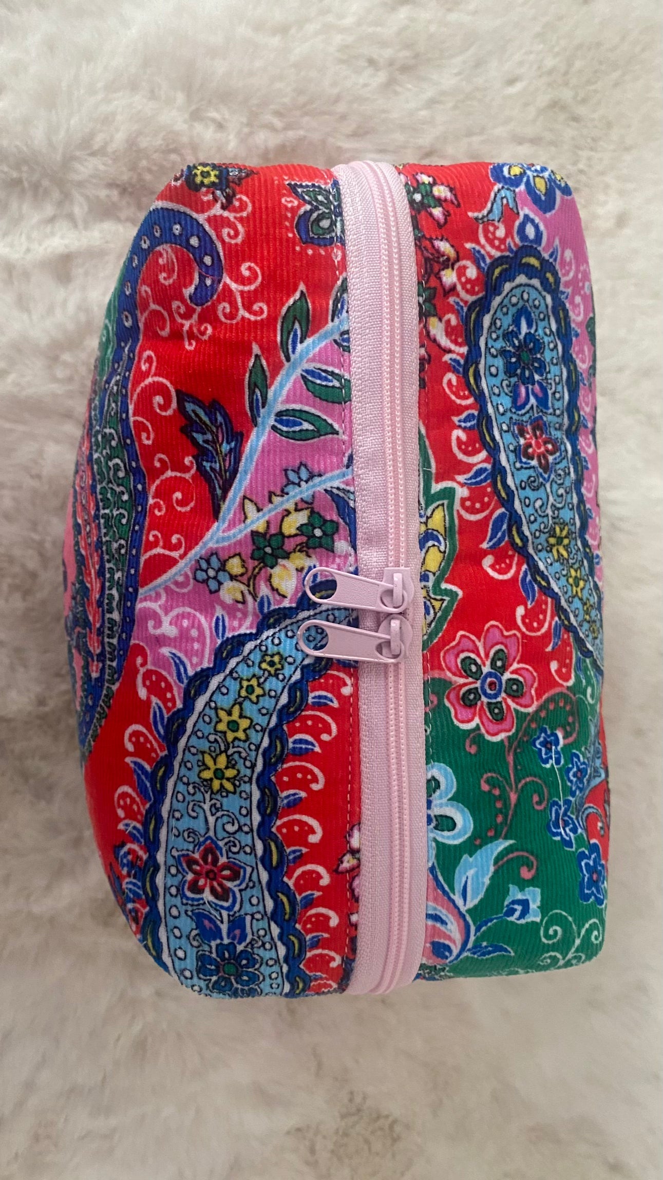 Kosmetiktasche Boho Love – Buntes Blumenmuster | Handmade Tulipas handmade