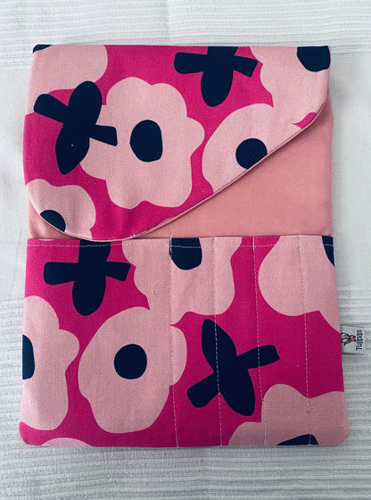 Buch-Organizer „Blütenliebe – Rosa“ – handgemachte Büchertasche | 22 × 28 cm Tulipas handmade