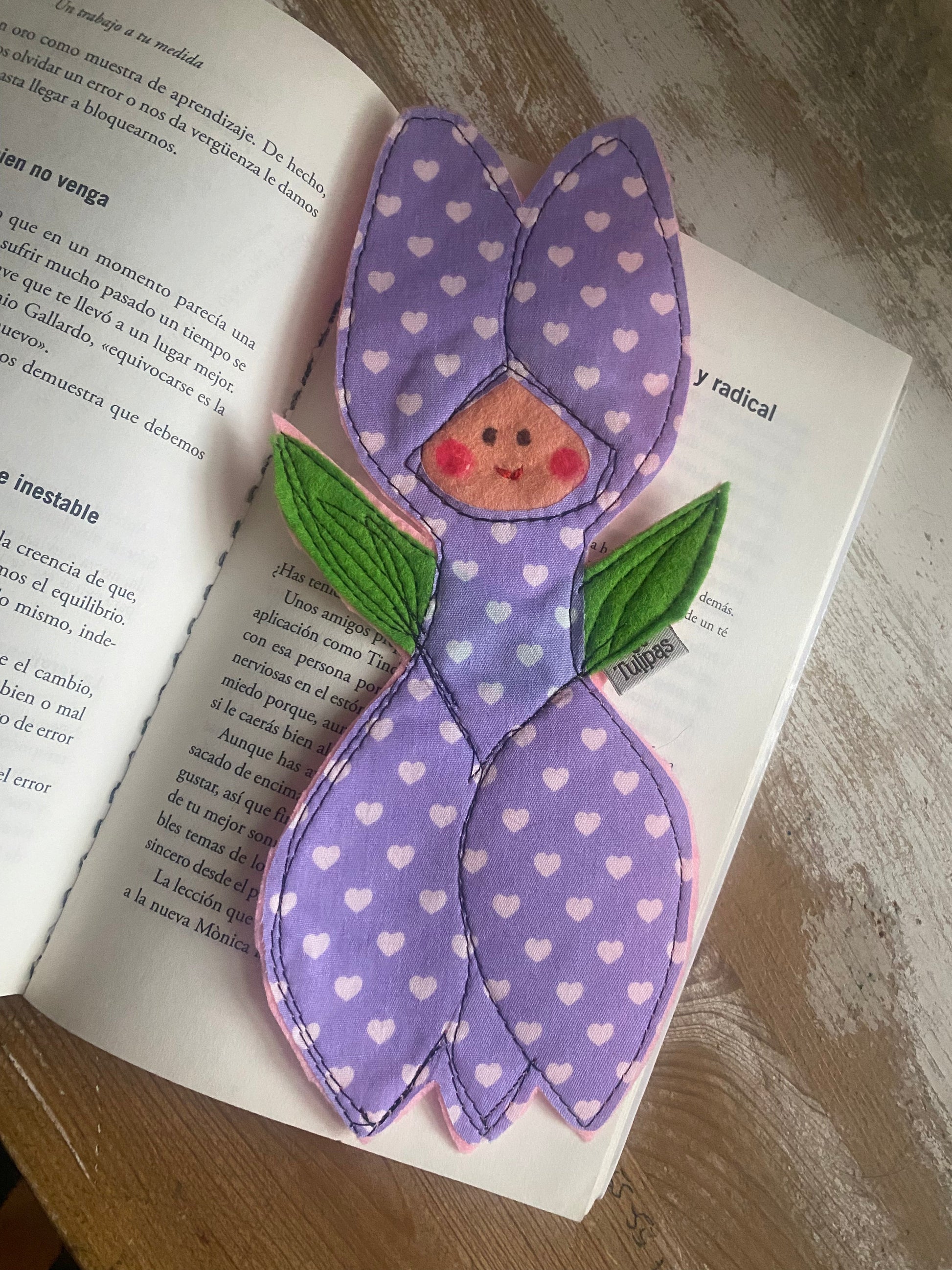 Lesezeichen aus Stoffresten – Upcycling-Unikat Tulpe Tulipas handmade