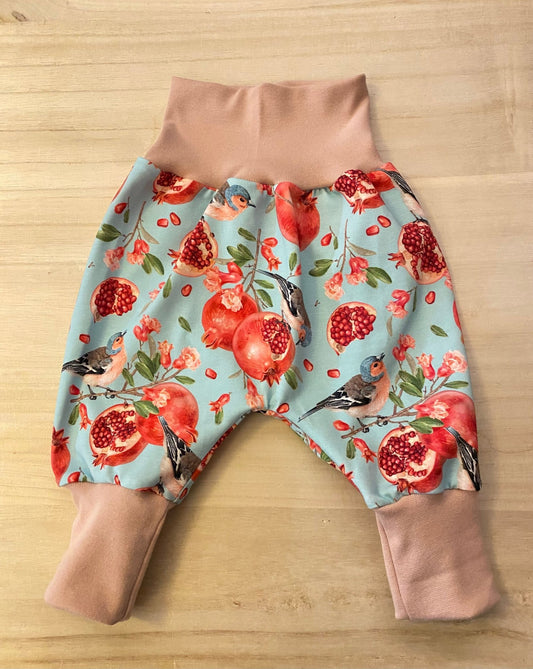 Pumphose babyhose Mitwachshose Granatapfel Tulipas Berlin