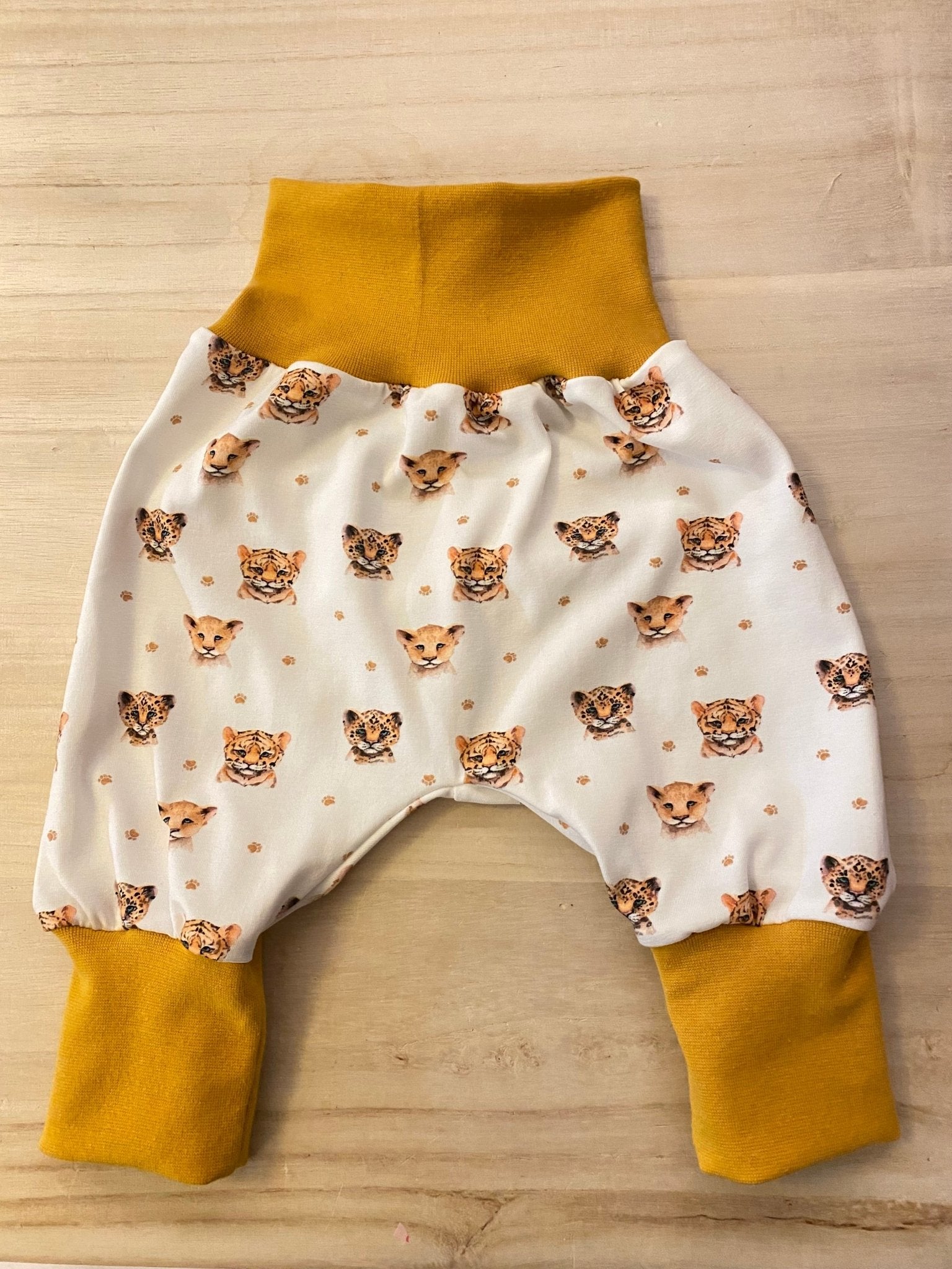 Pumphose babyhose Mitwachshose Tiger Baby Tulipas Berlin